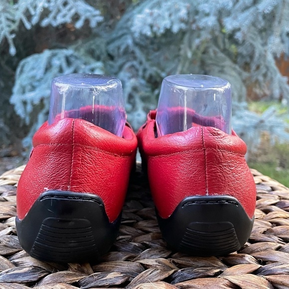 NEW Red Leather Air-Pillow Insoles Driving Moccasin T-Strap Mary Jane Flats. 10 - Picture 9 of 11